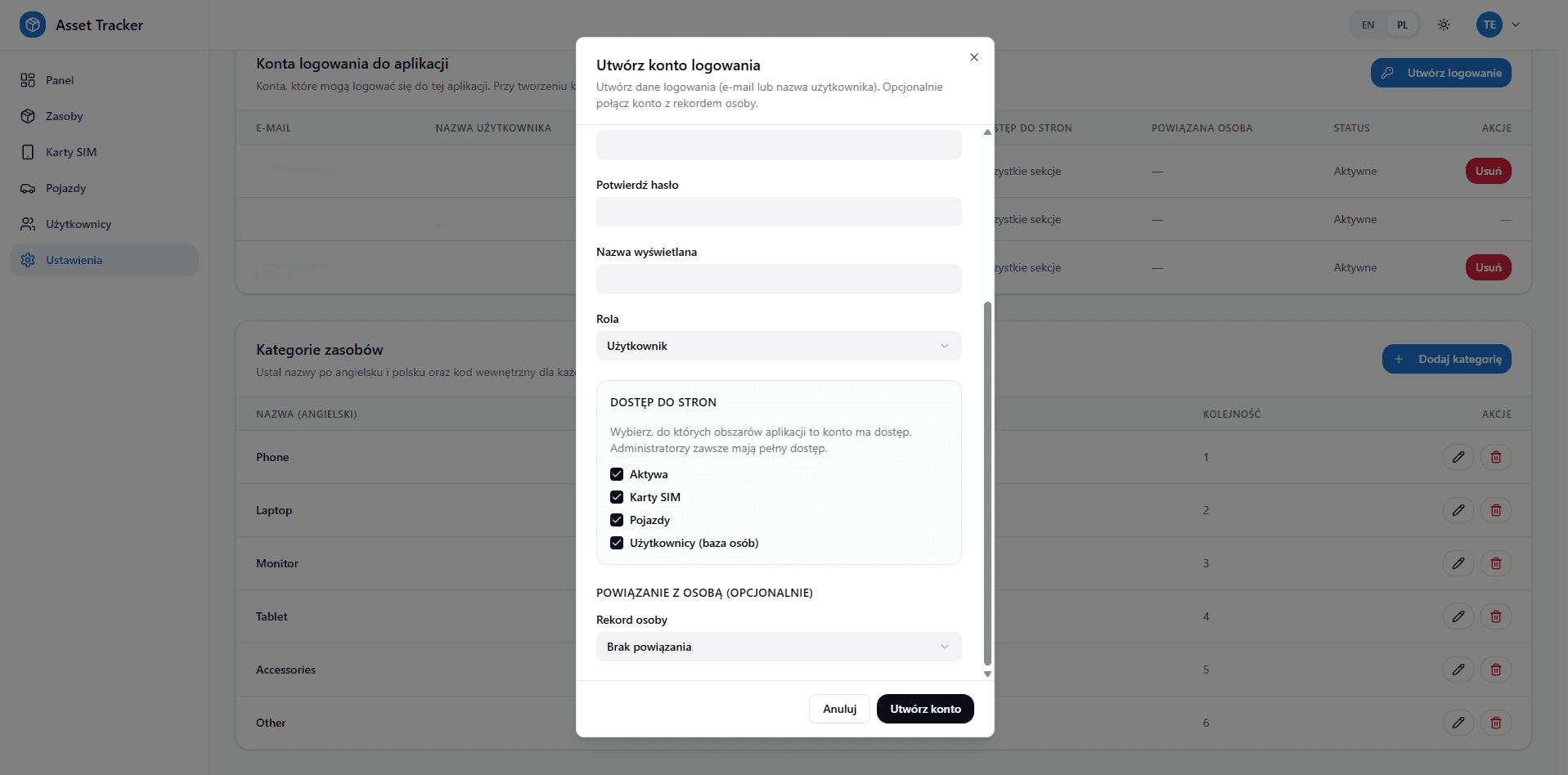 Ekran uprawnień Asset Tracker z przełącznikami dostępu do sekcji pulpitu